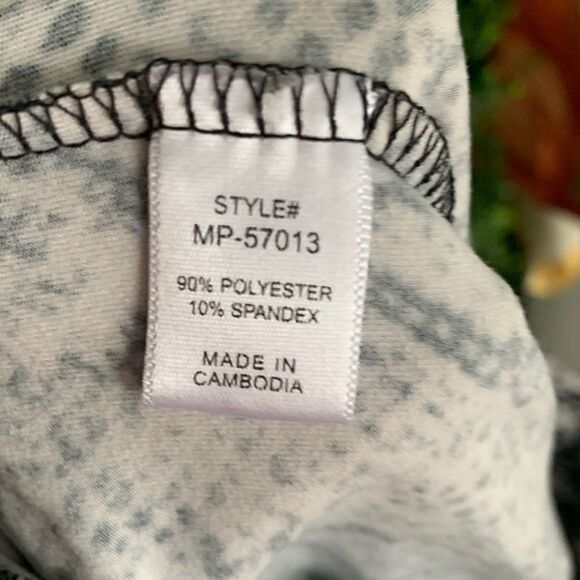 ZENANA Size XL reptile print black and white leggings - Picture 6 of 7